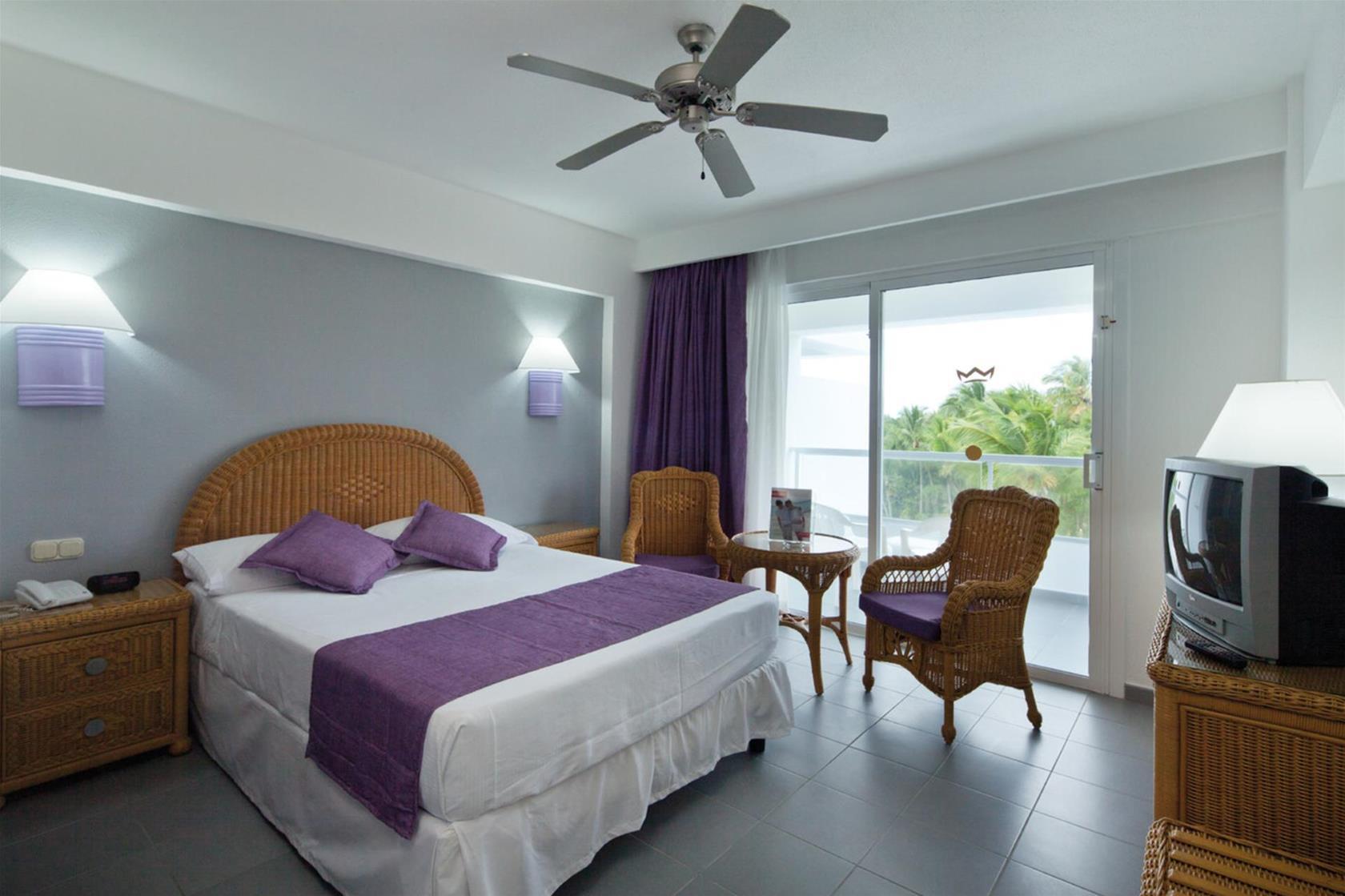 Riu Naiboa Hotel 4*